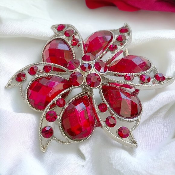 Vintage Red Rhinestone Pinwheel Flower Brooch (Wreath, Flower, Bow, Christmas) - Picture 4 of 11